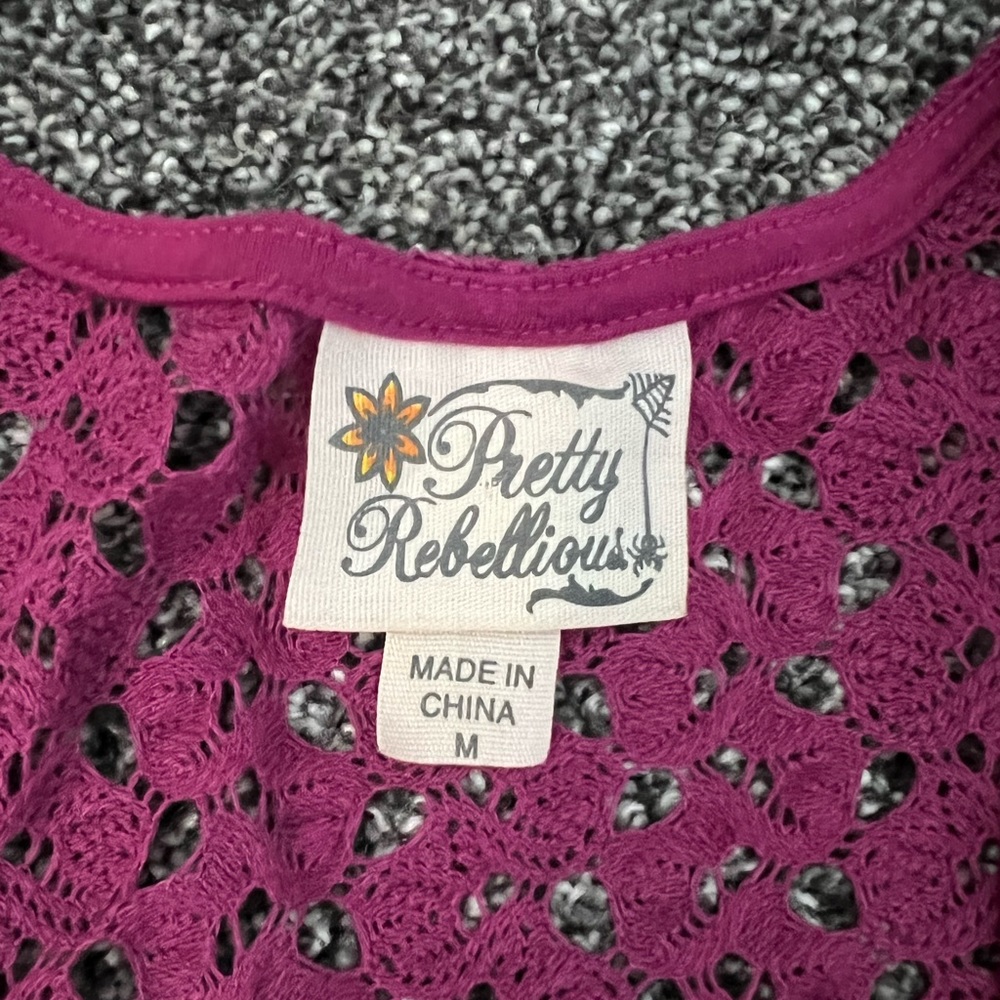 Pretty Rebellious Lace Tank - Picture 5 of 5